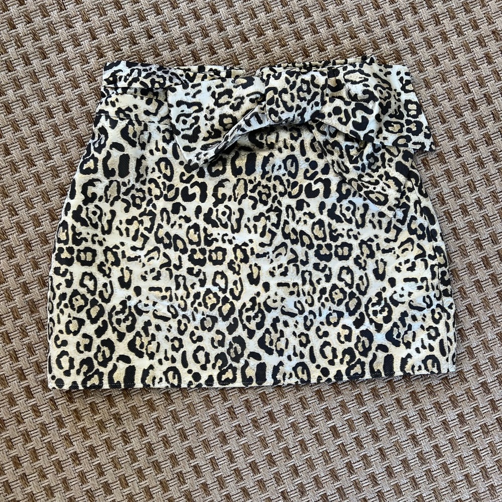 Lost Ink Leopard bow skirt M